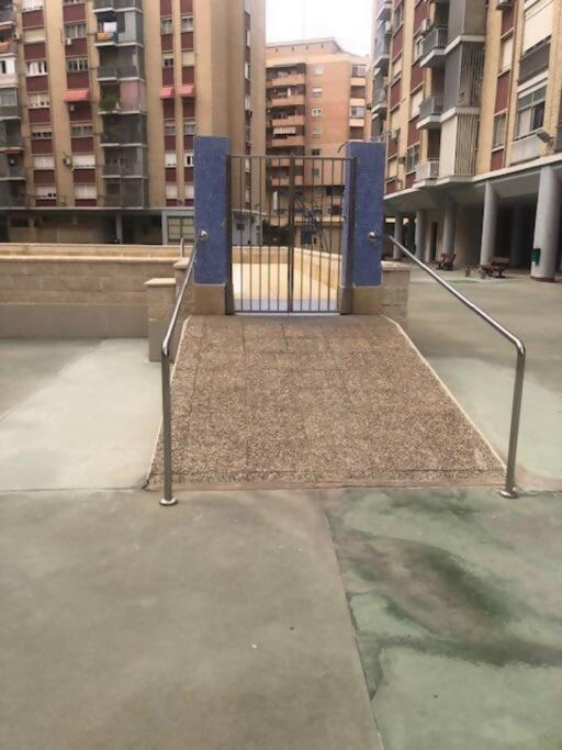 Nuevo Con Piscina A 2 Minutos Estacion Tren Ave Appartement Zaragoza Buitenkant foto