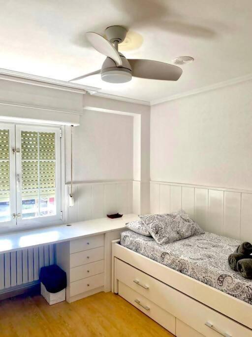 Nuevo Con Piscina A 2 Minutos Estacion Tren Ave Appartement Zaragoza Buitenkant foto