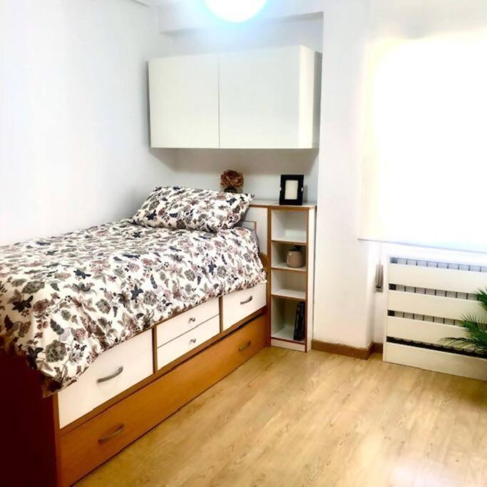 Nuevo Con Piscina A 2 Minutos Estacion Tren Ave Appartement Zaragoza Buitenkant foto
