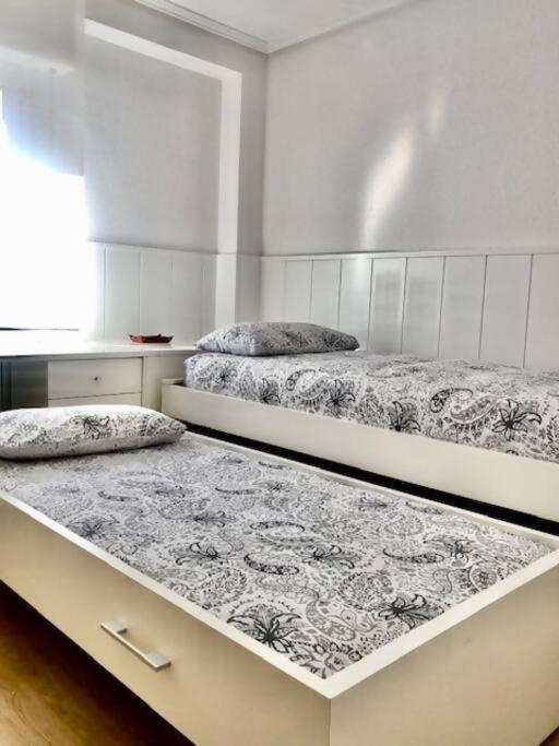 Nuevo Con Piscina A 2 Minutos Estacion Tren Ave Appartement Zaragoza Buitenkant foto